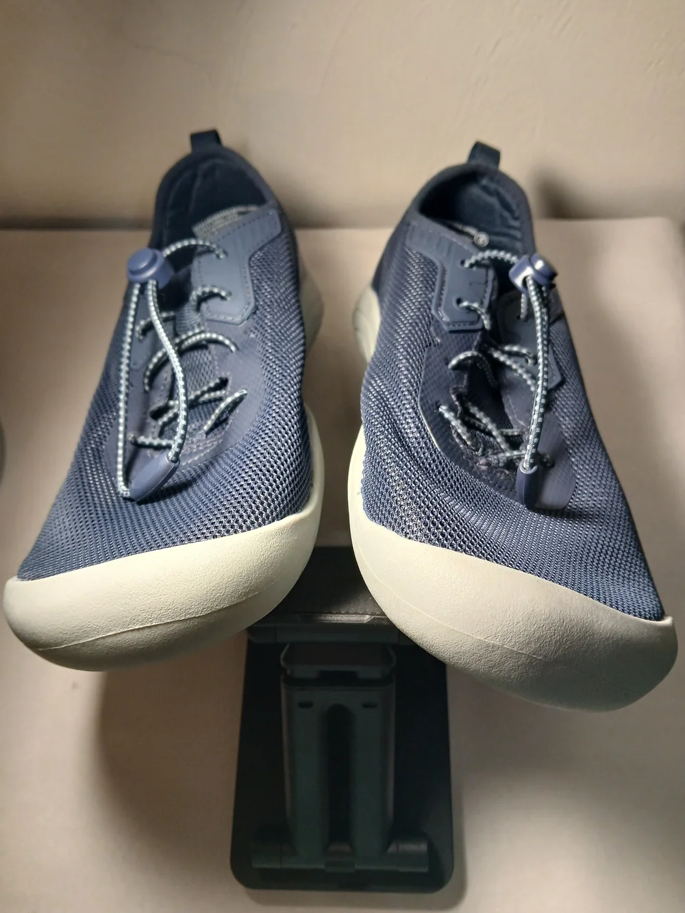 All In Motion Navy Mesh Slip-On Athletic Sneakers with Toggle Laces Sz. 5
